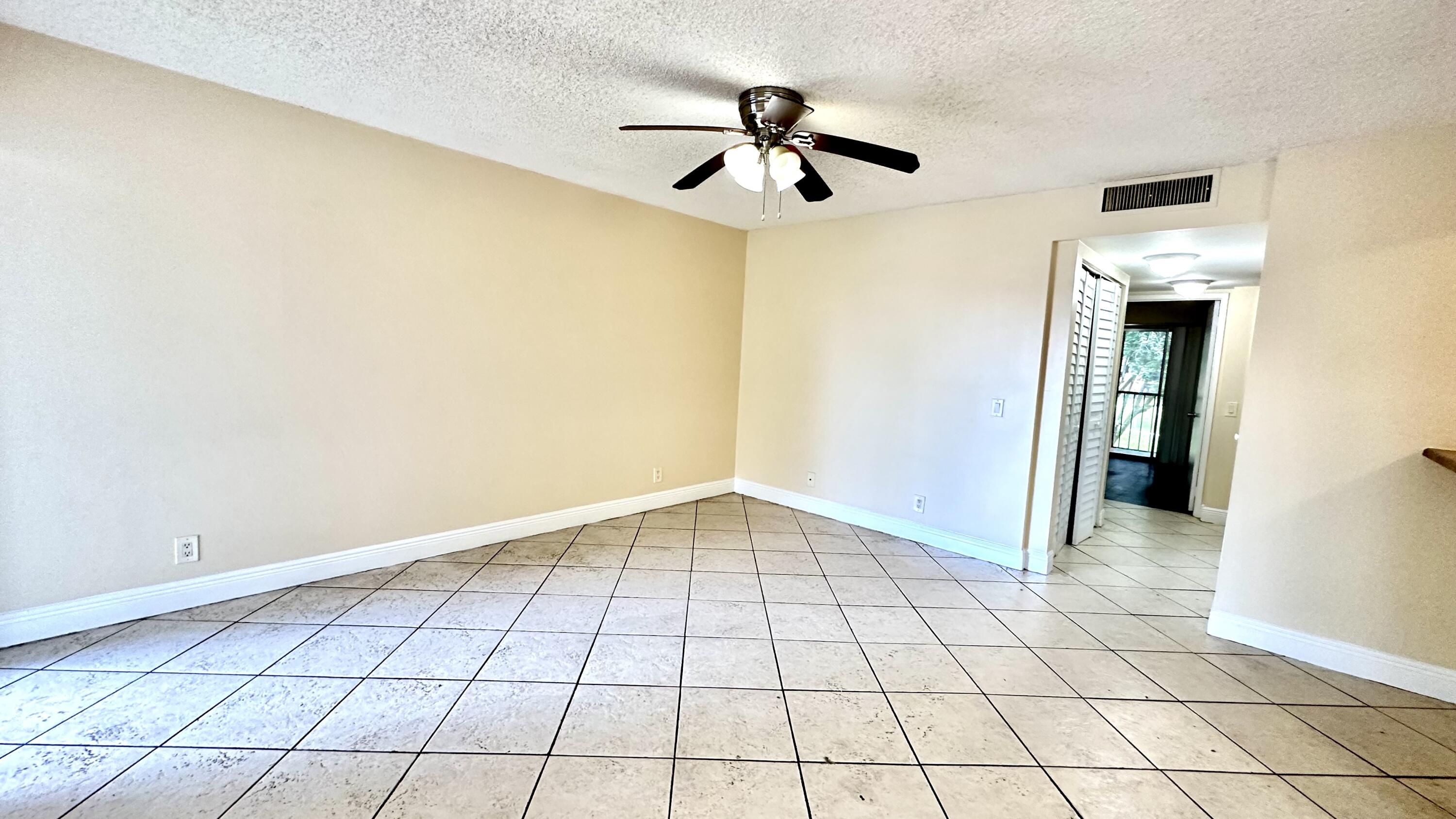 515 Meadows Circle Boynton Beach, FL 33436 - Photo 11 of 23 IMG_2362