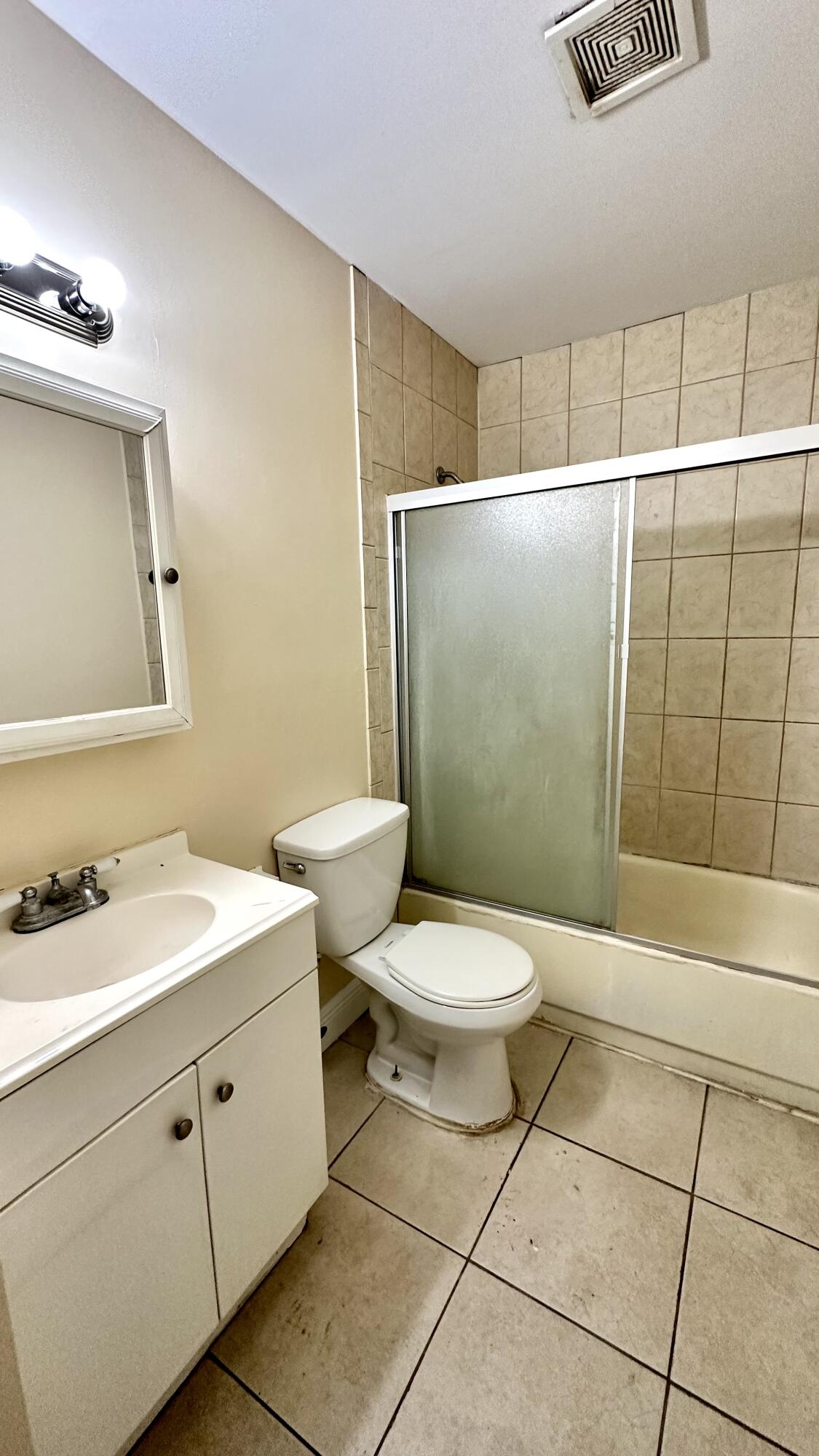 515 Meadows Circle Boynton Beach, FL 33436 - Photo 17 of 23 IMG_2379