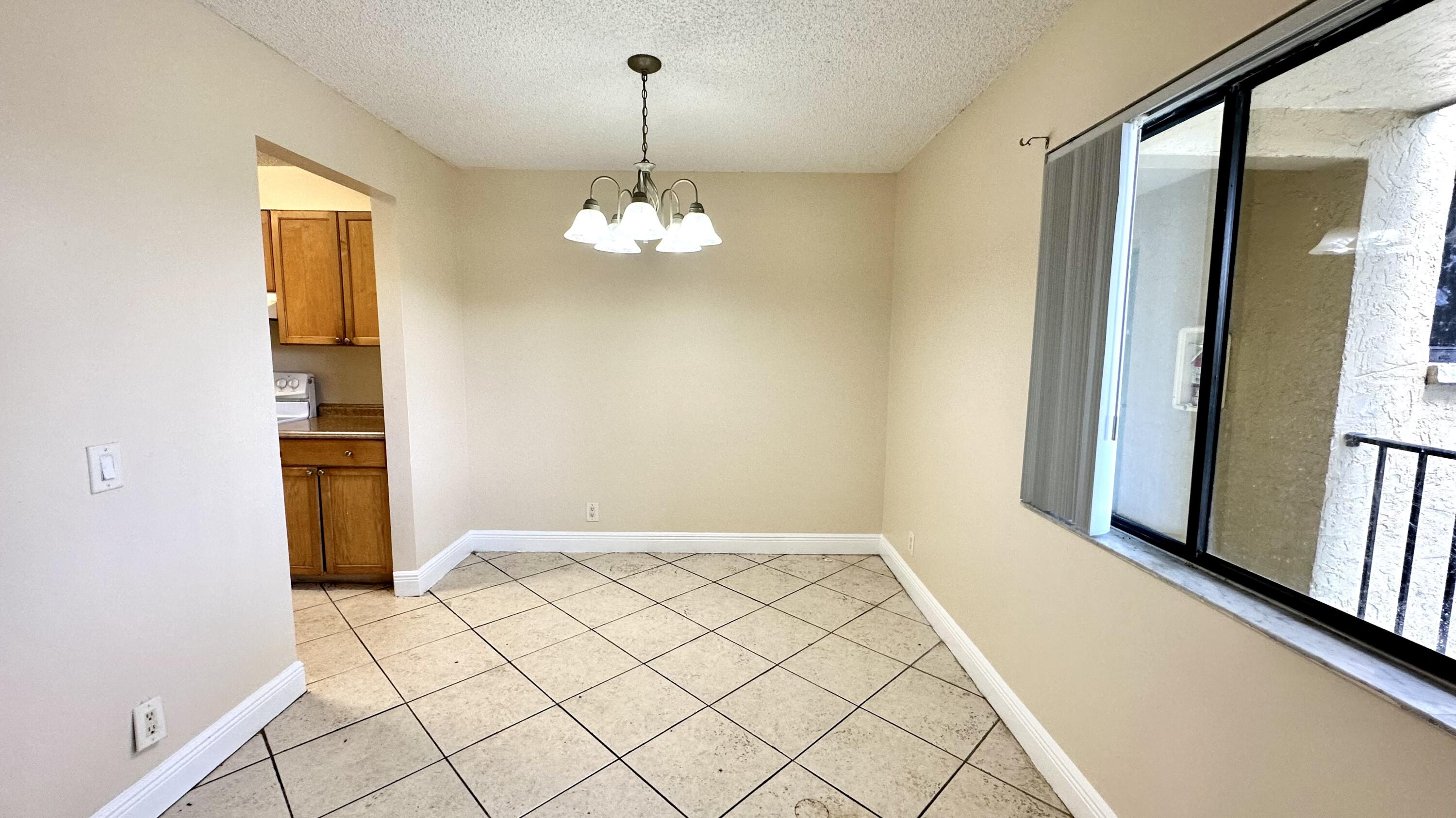 515 Meadows Circle Boynton Beach, FL 33436 - Photo 20 of 23 IMG_2364