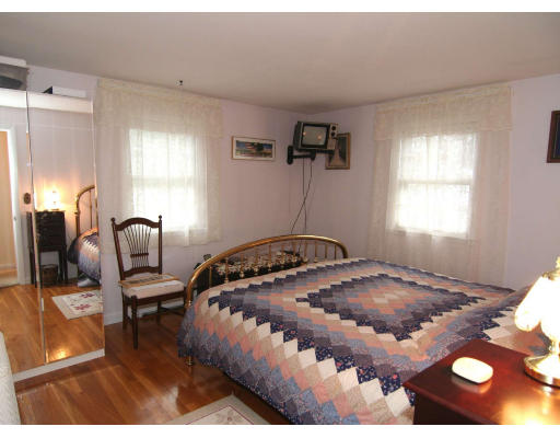 69 Aldrich Road Wakefield, MA 01880 - Photo 5 of 11 Gallery Image 5