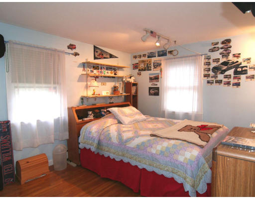 69 Aldrich Road Wakefield, MA 01880 - Photo 7 of 11 Gallery Image 7