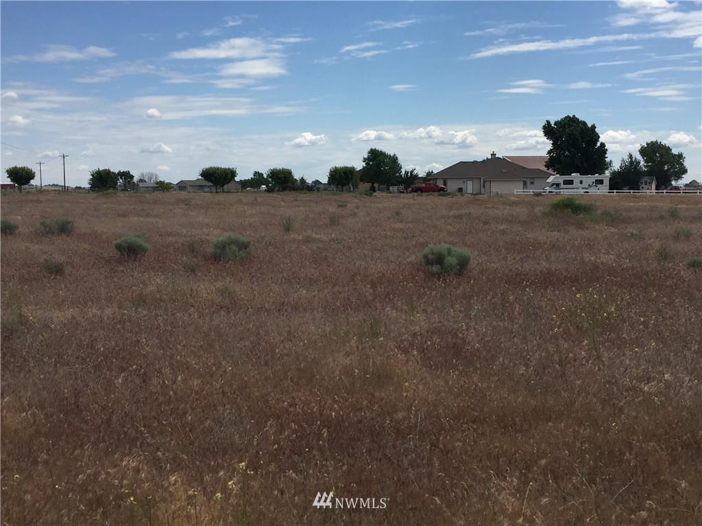 9238 Neppel Road Northeast Moses Lake, WA 98837 - Photo 1 of 3 Gallery Image 1