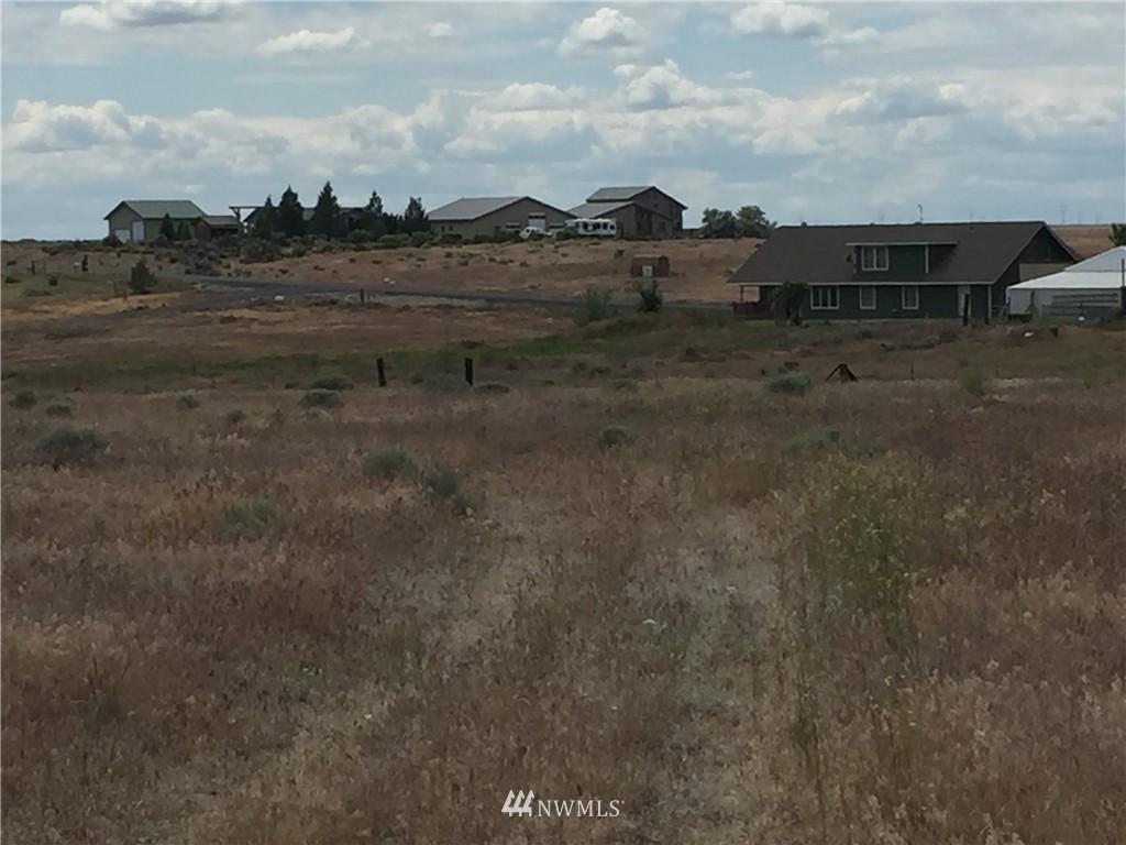 9238 Neppel Road Northeast Moses Lake, WA 98837 - Photo 2 of 3 Gallery Image 2