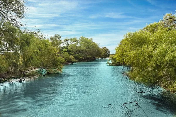 $1,200,000 | 13789 East FM 1944, Odem, TX 78370