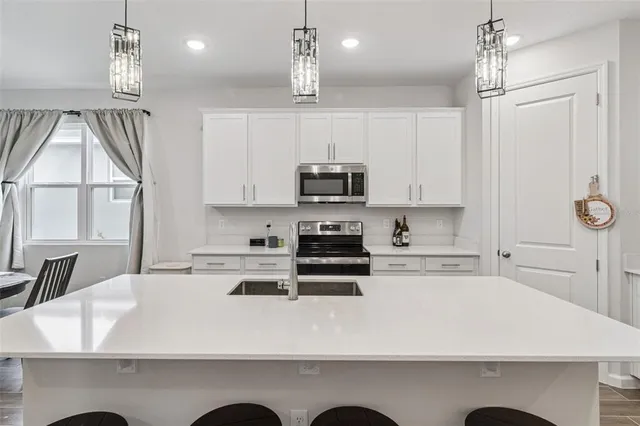 $2,300 | 654 Heritage Sq Drive, Haines City, FL 33844