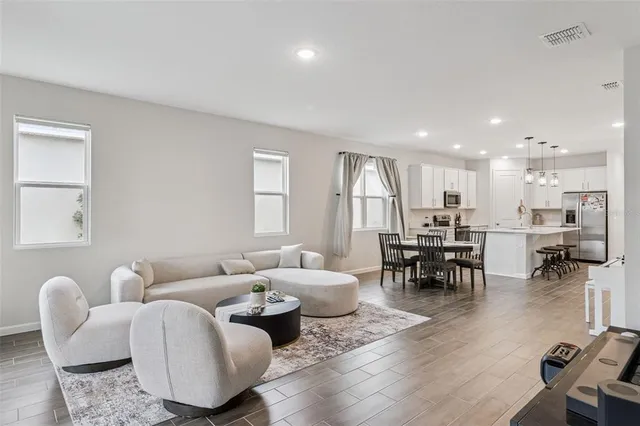 $2,300 | 654 Heritage Sq Drive, Haines City, FL 33844