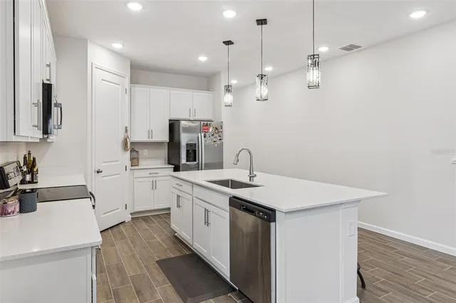 $2,300 | 654 Heritage Sq Drive, Haines City, FL 33844