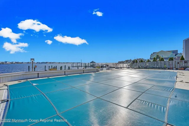 a view of a tennis court