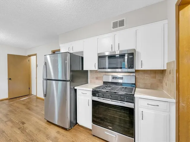 $279,000 | 8012 Northwest Cadwallader Road, Kansas City, MO 64152