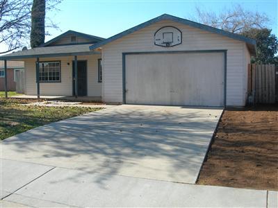 529 South Cedar Avenue Reedley, CA 93654 - Photo 1 of 5 Gallery Image 1