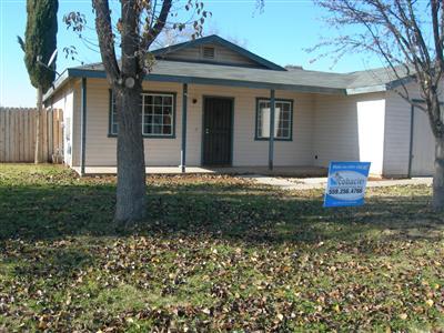 529 South Cedar Avenue Reedley, CA 93654 - Photo 2 of 5 Gallery Image 2