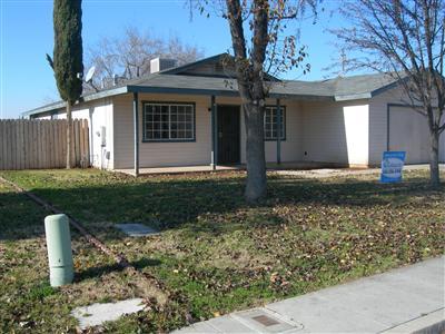 529 South Cedar Avenue Reedley, CA 93654 - Photo 3 of 5 Gallery Image 3