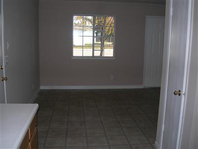 529 South Cedar Avenue Reedley, CA 93654 - Photo 4 of 5 Gallery Image 4