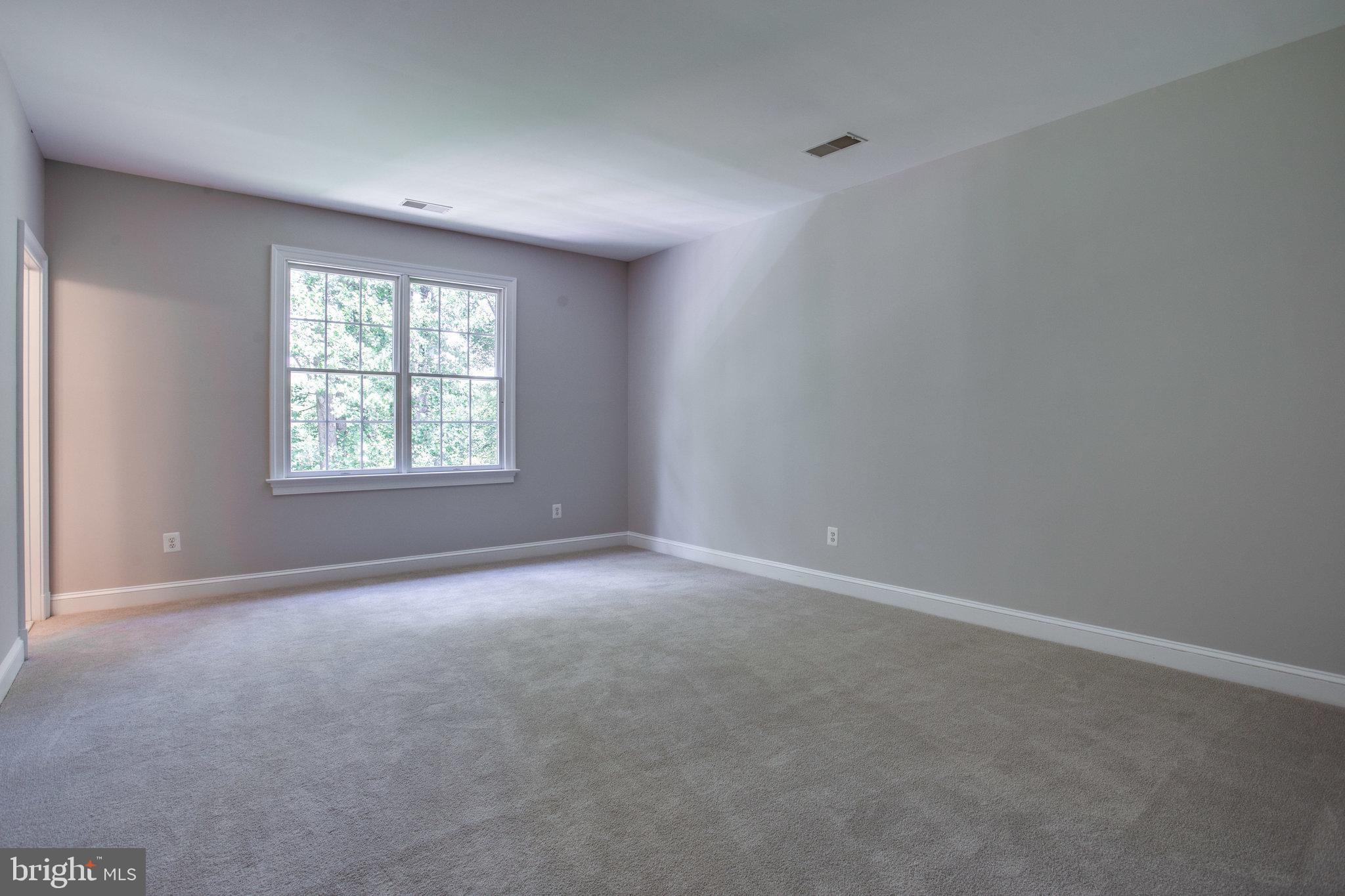 1439 Oakview Drive McLean, VA 22101 - Photo 27 of 48