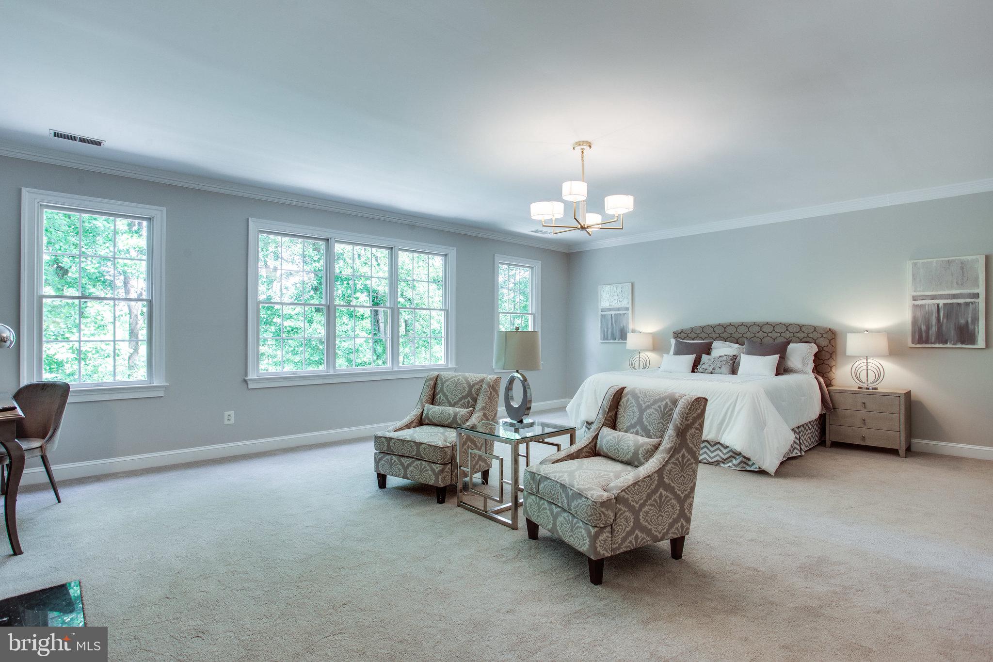 1439 Oakview Drive McLean, VA 22101 - Photo 33 of 48 Primary Bedroom Suite