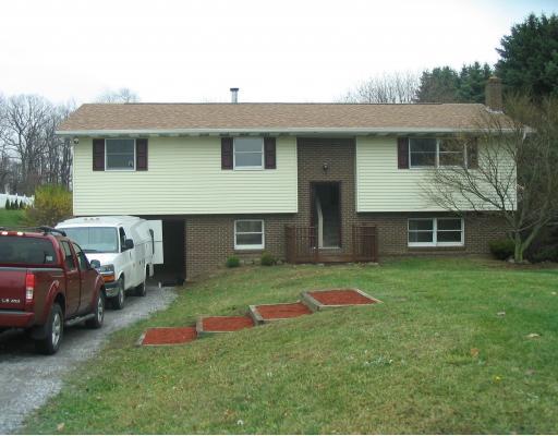 482 McKinley Road Big Beaver, PA 16115 - Photo 1 of 5 Exterior Front.