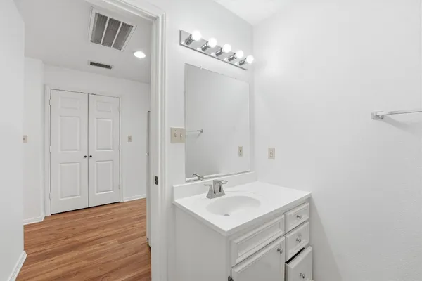 $740,000 | 29 Tanager Trail, The Woodlands, TX 77381