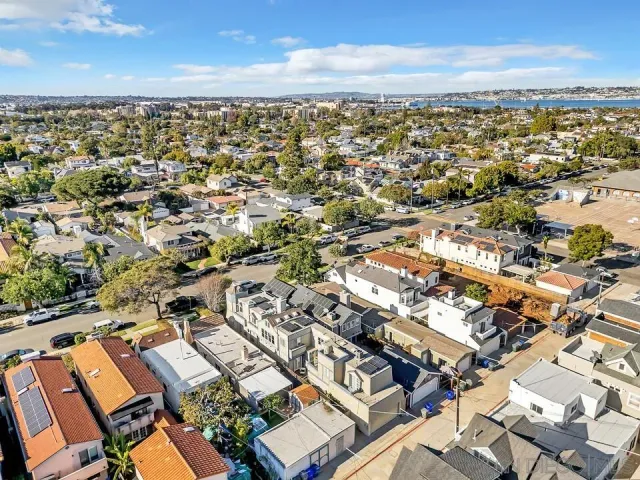 $2,850,000 | 733 H Avenue, Coronado, CA 92118