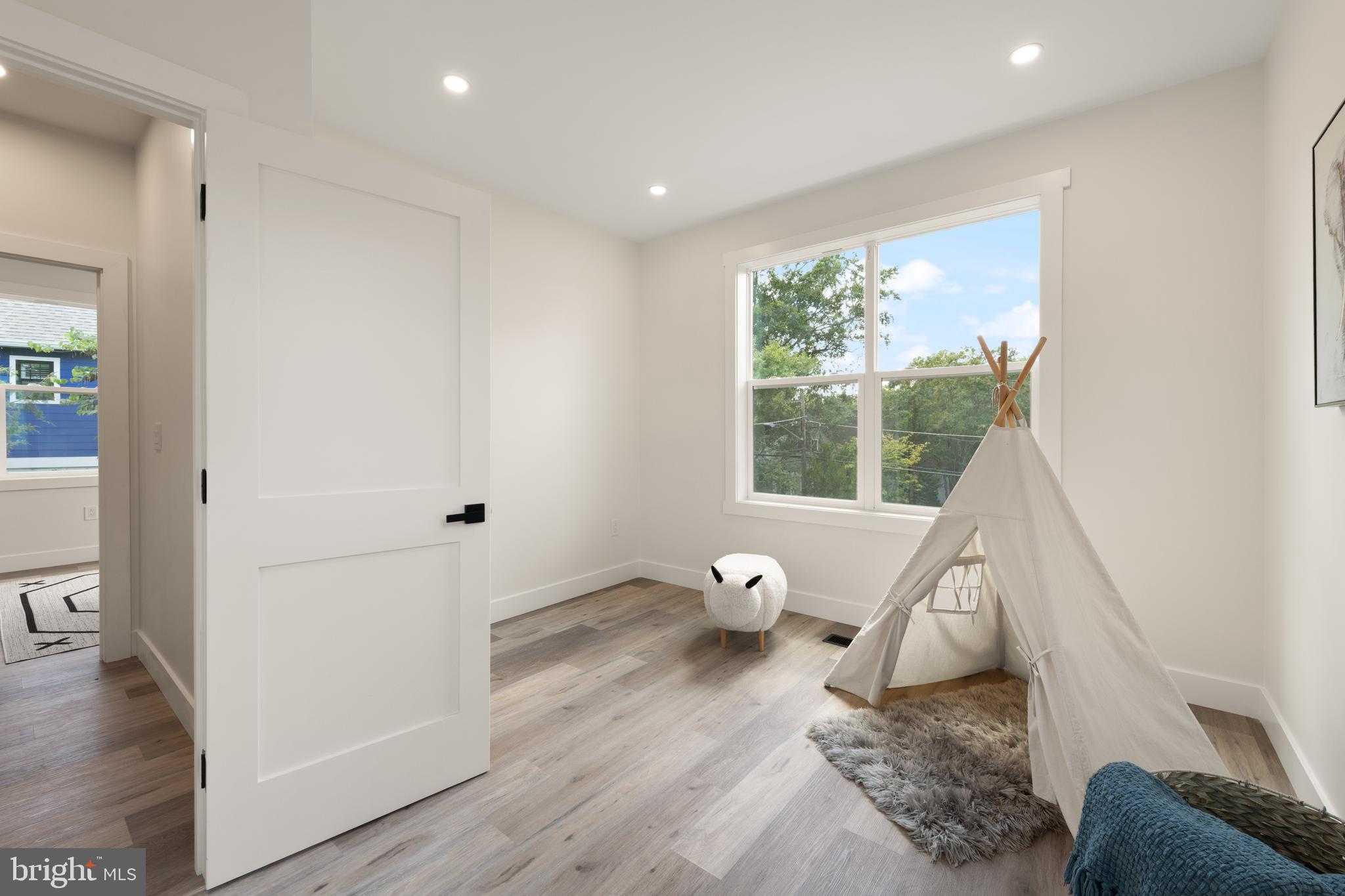 4911 Bayard Boulevard Bethesda, MD 20816 - Photo 27 of 49