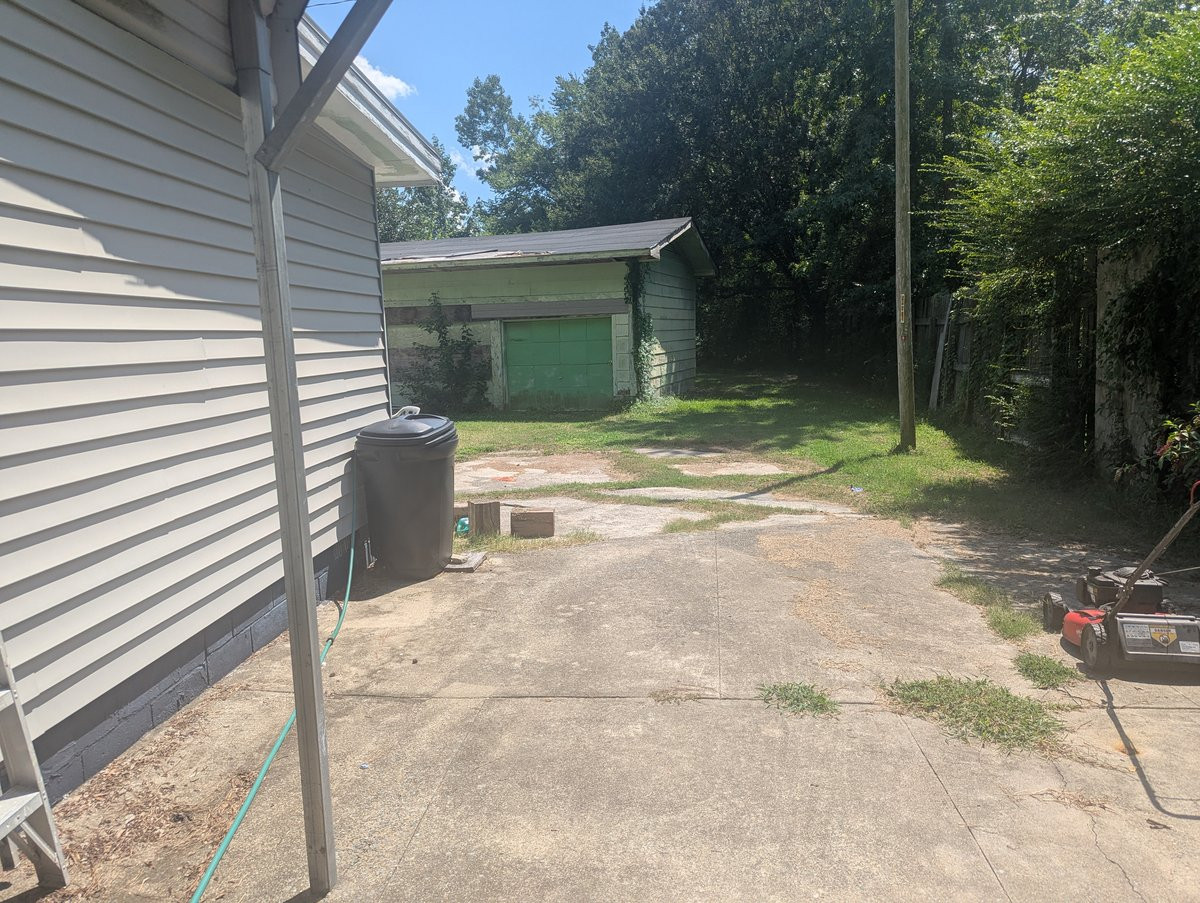 720 Old Moore Road Selma, NC 27576 - Photo 16 of 24 PXL_20260819_182647588.jpg