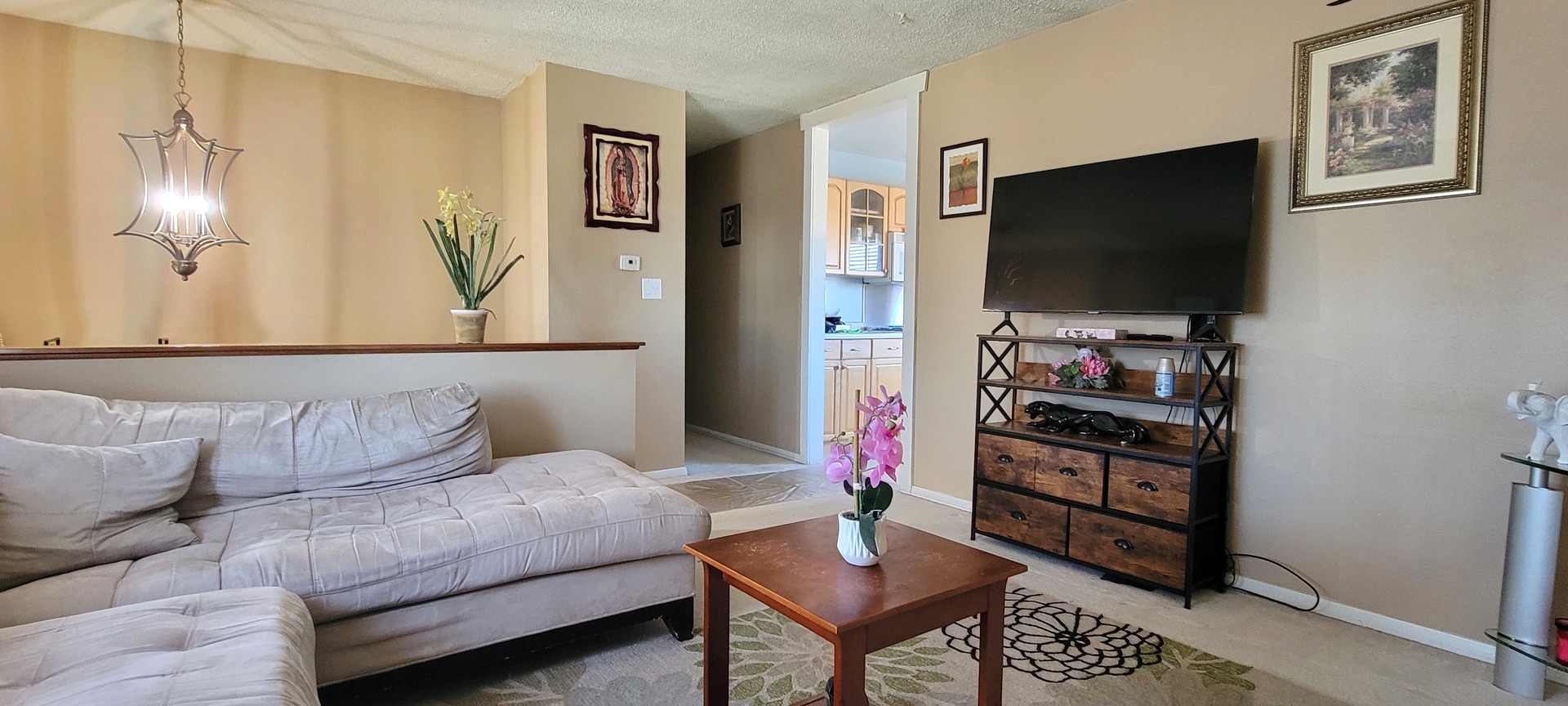 210 Ridge Circle Streamwood, IL 60107 - Photo 4 of 15 Gallery Image 4
