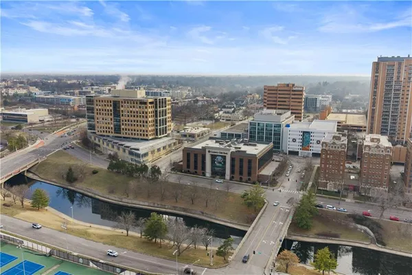 $187,500 | 4942 Walnut Street, Unit 2 SOUTH, Kansas City, MO 64112