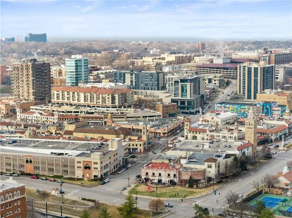 $187,500 | 4942 Walnut Street, Unit 2 SOUTH, Kansas City, MO 64112