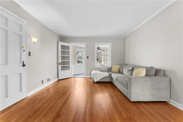 $187,500 | 4942 Walnut Street, Unit 2 SOUTH, Kansas City, MO 64112