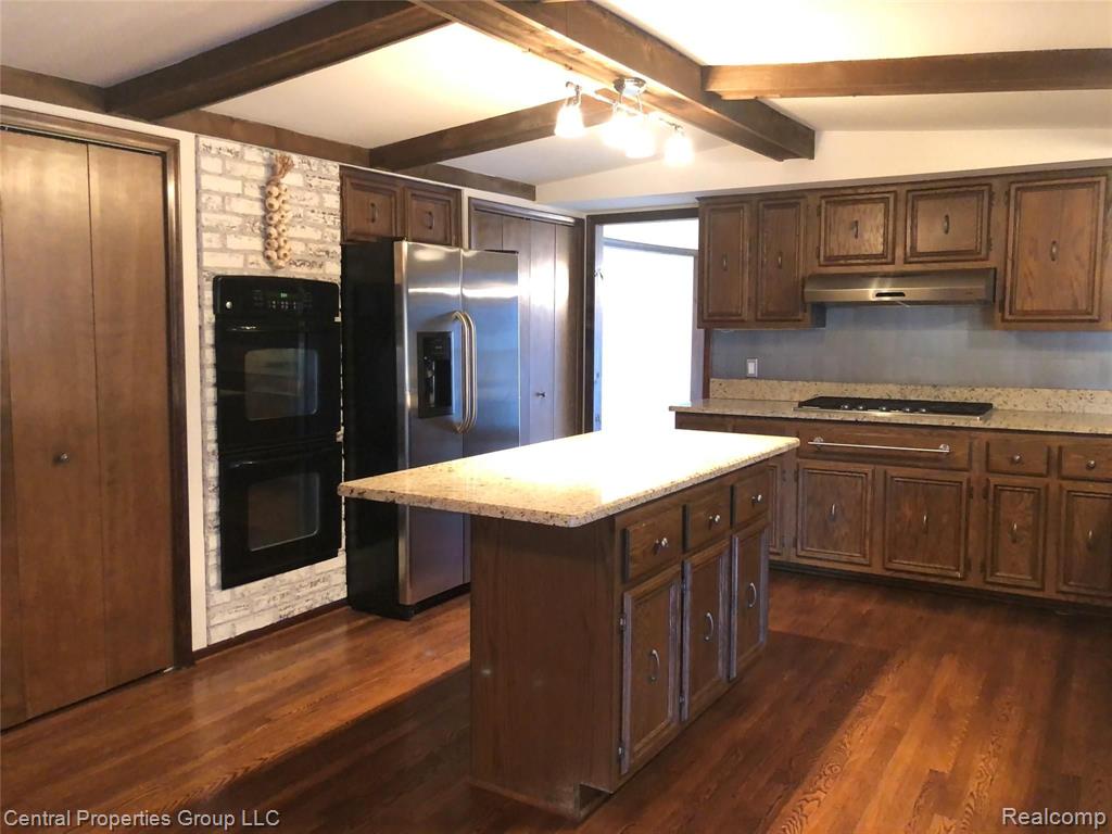 1944 North Kilburn Road Rochester Hills, MI 48306 - Photo 21 of 62