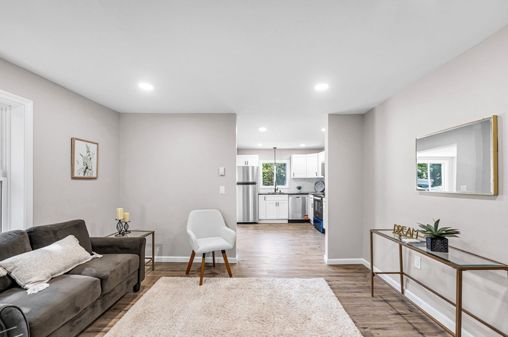 196 Massasoit Street Springfield, MA 01107 - Photo 8 of 32 Gallery Image 8