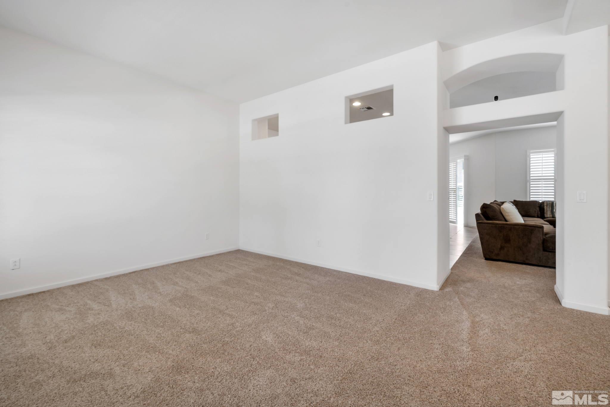 1635 Murrieta Court Reno, NV 89521 - Photo 5 of 36 Photo 5