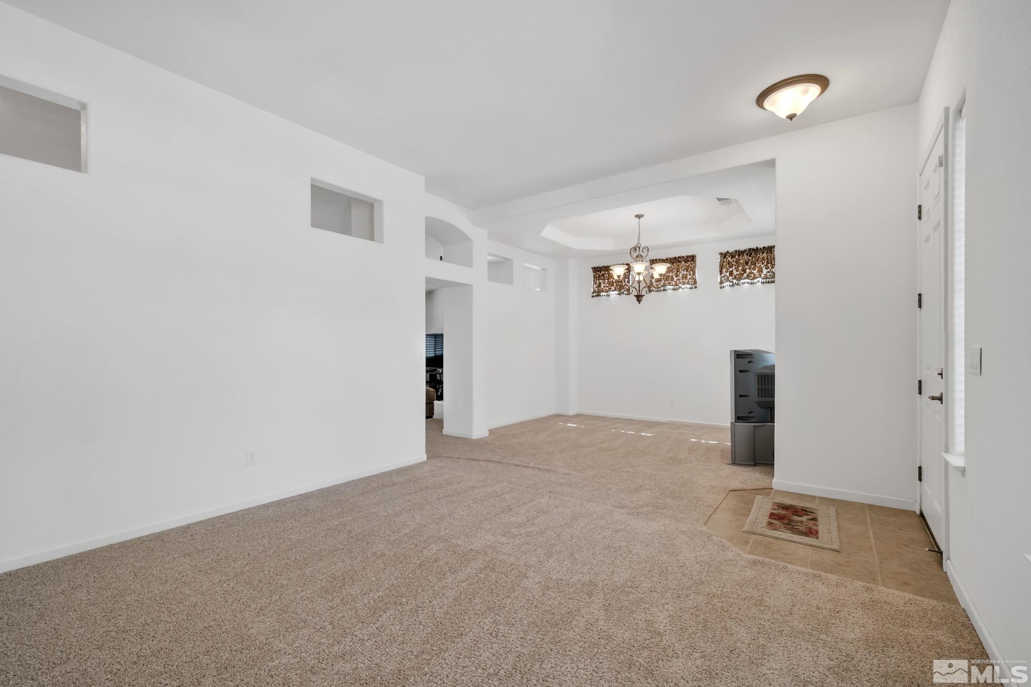 1635 Murrieta Court Reno, NV 89521 - Photo 6 of 36 Photo 6