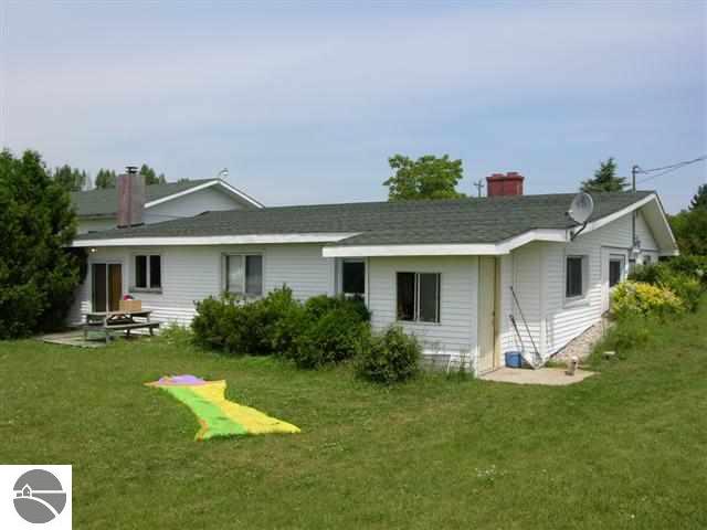 6293 Schell Road Buckley, MI 49620 - Photo 11 of 24 1728653-10.JPG