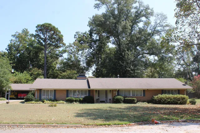 $339,000 | 315 Highland Terrace, Holly Springs, MS 38635