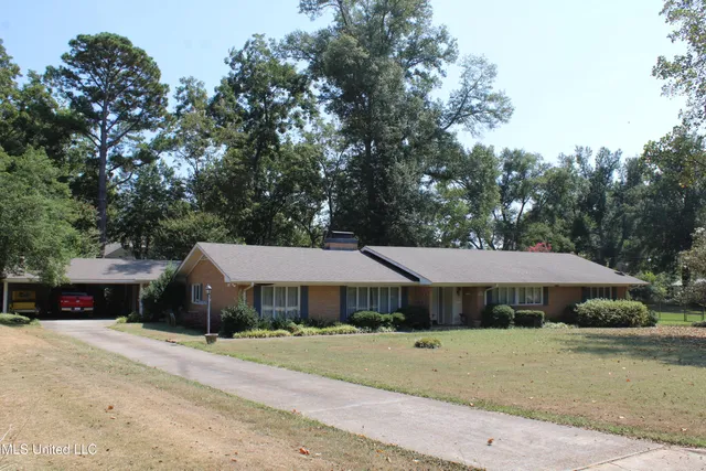 $339,000 | 315 Highland Terrace, Holly Springs, MS 38635