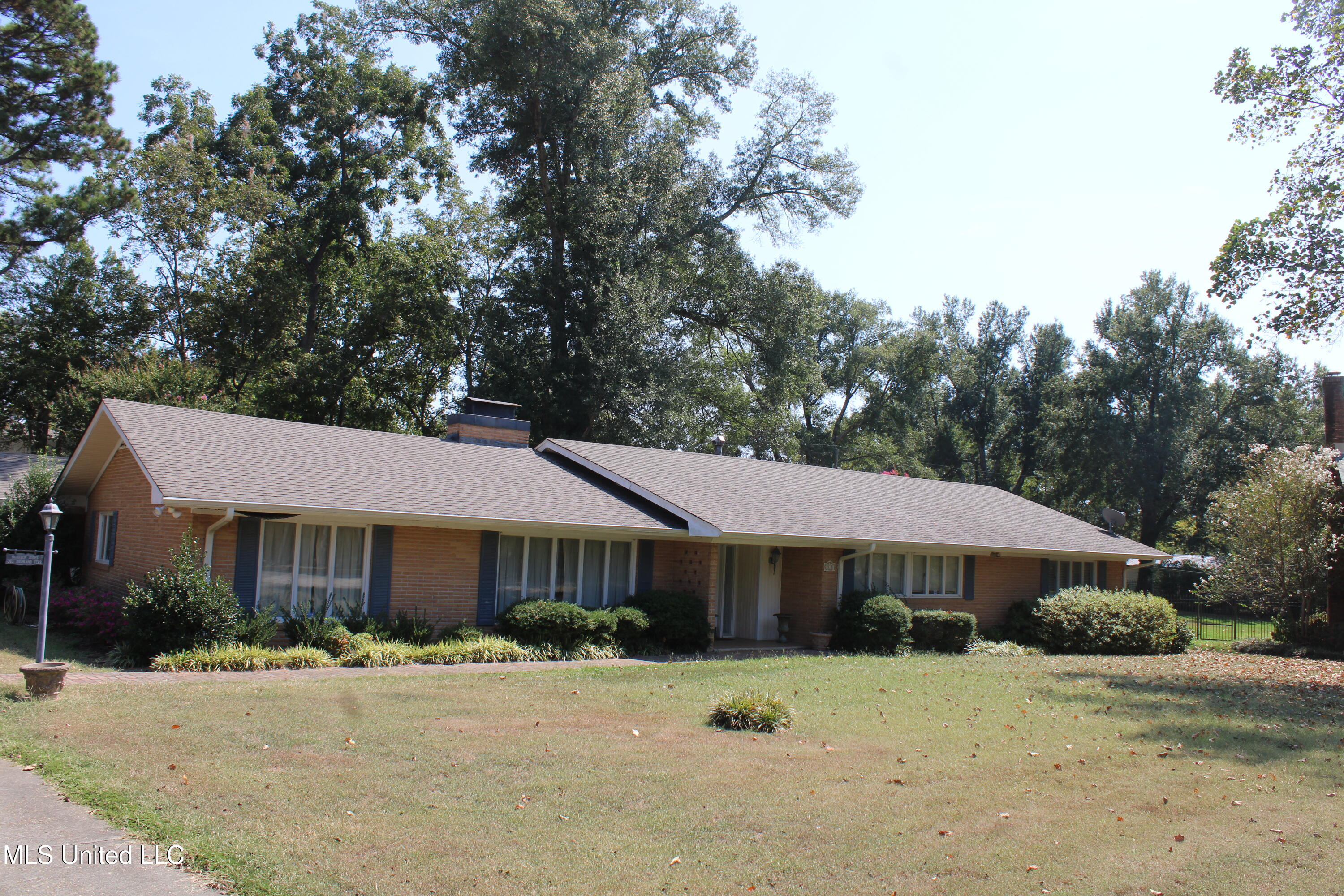 315 Highland Terrace Holly Springs, MS 38635 - Photo 4 of 33 IMG_6519