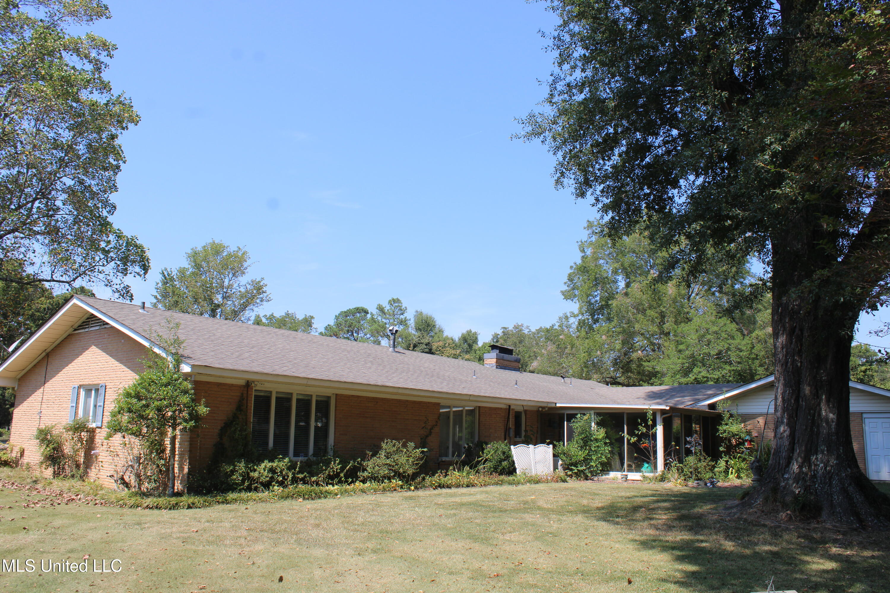 315 Highland Terrace Holly Springs, MS 38635 - Photo 5 of 33 IMG_6520