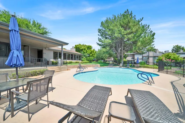 $425,000 | 1928 Bechelli Lane, Redding, CA 96002