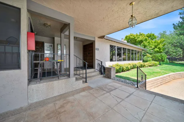 $425,000 | 1928 Bechelli Lane, Redding, CA 96002