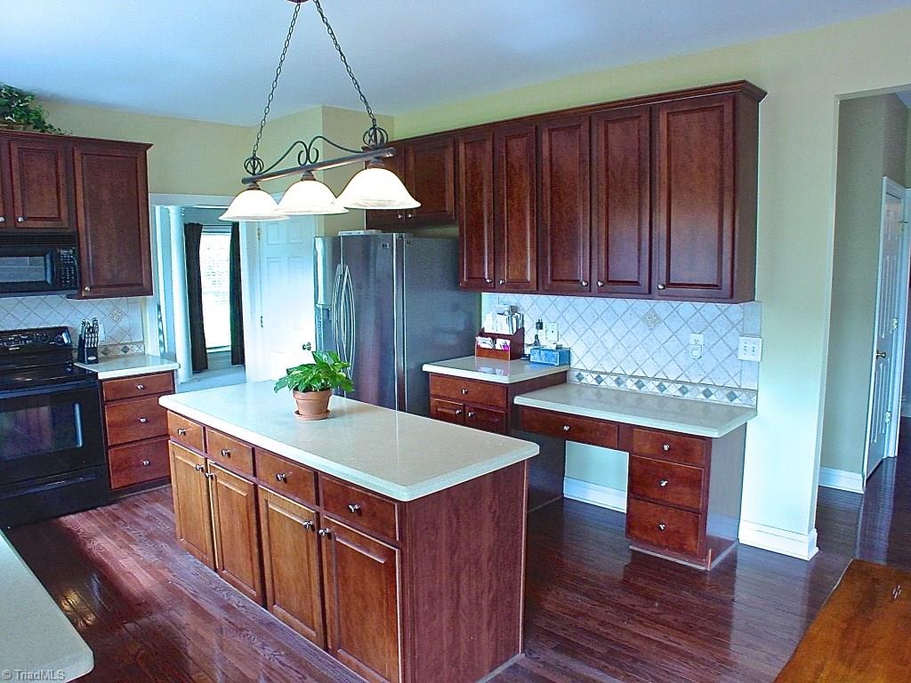 711 Number Ten Way Oak Ridge, NC 27310 - Photo 5 of 25