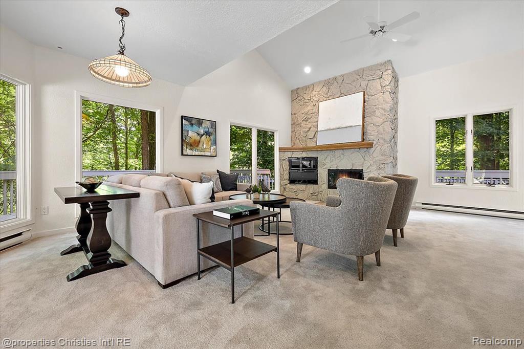 34448 Quaker Valley Road Farmington Hills, MI 48331 - Photo 16 of 42 Gallery Image 16