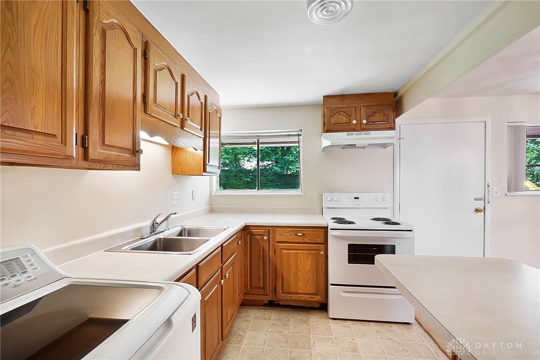 3824 Endover Road Dayton, OH 45439 - Photo 10 of 22 Gallery Image 10