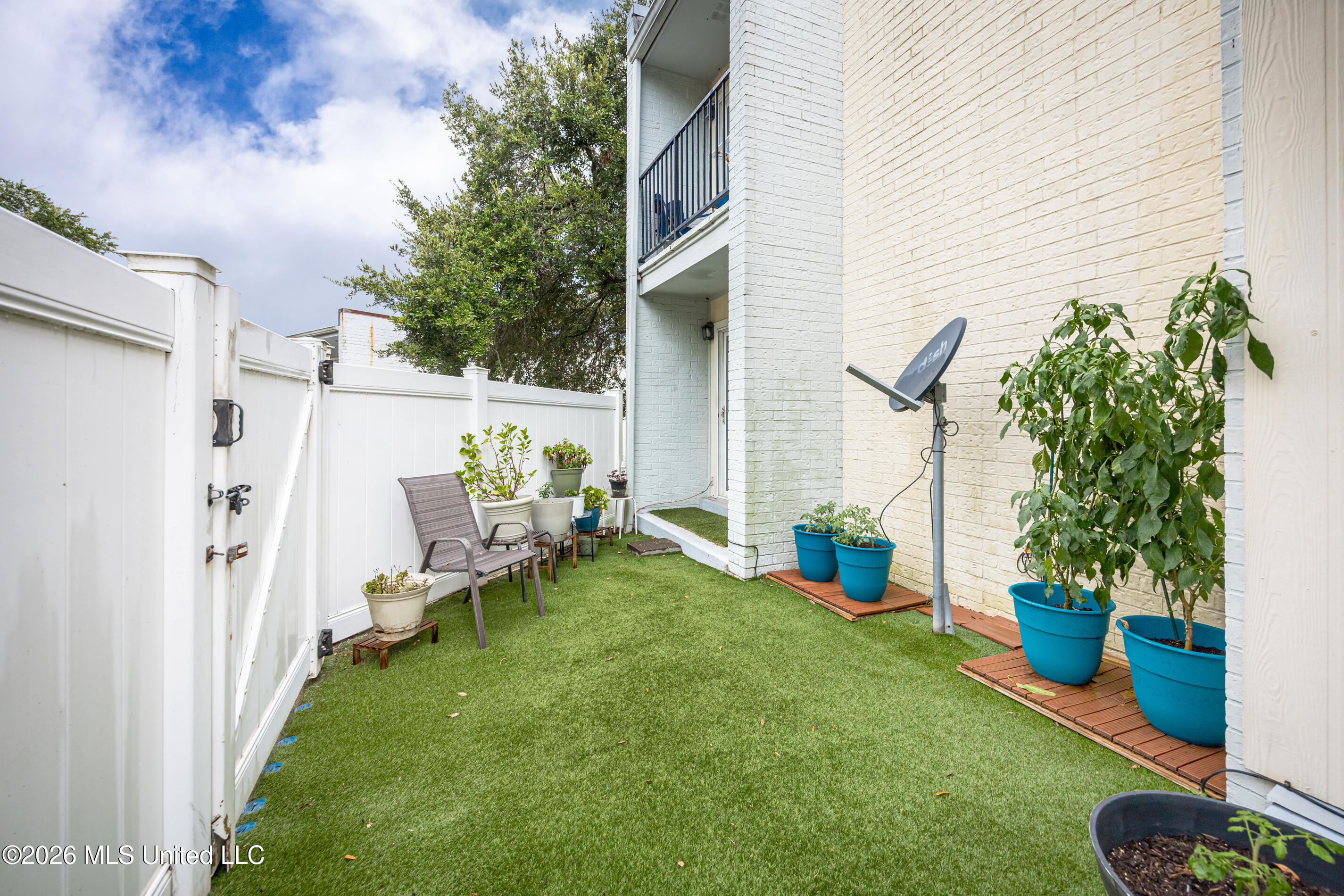 3230 Cumberland Road, Unit 12 Ocean Springs, MS 39564 - Photo 36 of 44 IMG_0686