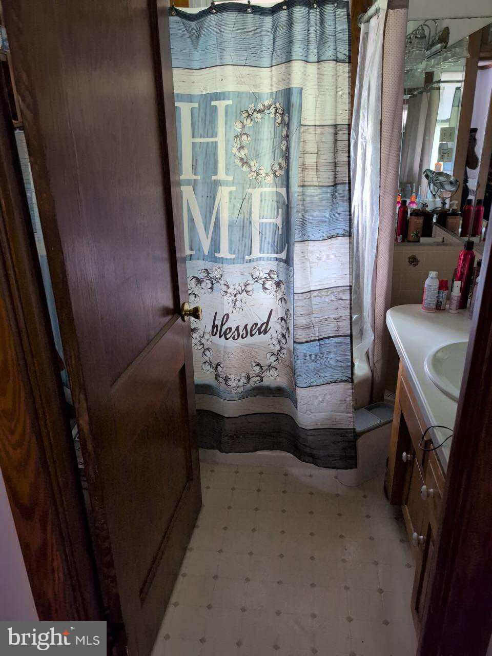 428 East Baltimore Street Taneytown, MD 21787 - Photo 32 of 55 main floor full bath