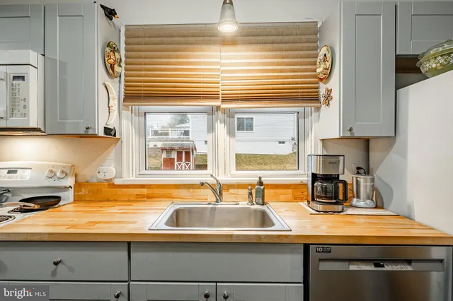 $275,000 | 1143 Cherry Street, Pottstown, PA 19464