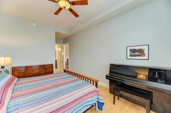 $389,000 | 799 Graceland Avenue, Unit 506A, Des Plaines, IL 60016
