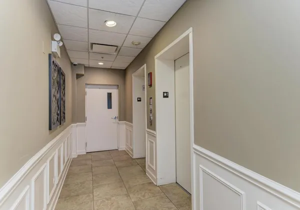 $389,000 | 799 Graceland Avenue, Unit 506A, Des Plaines, IL 60016