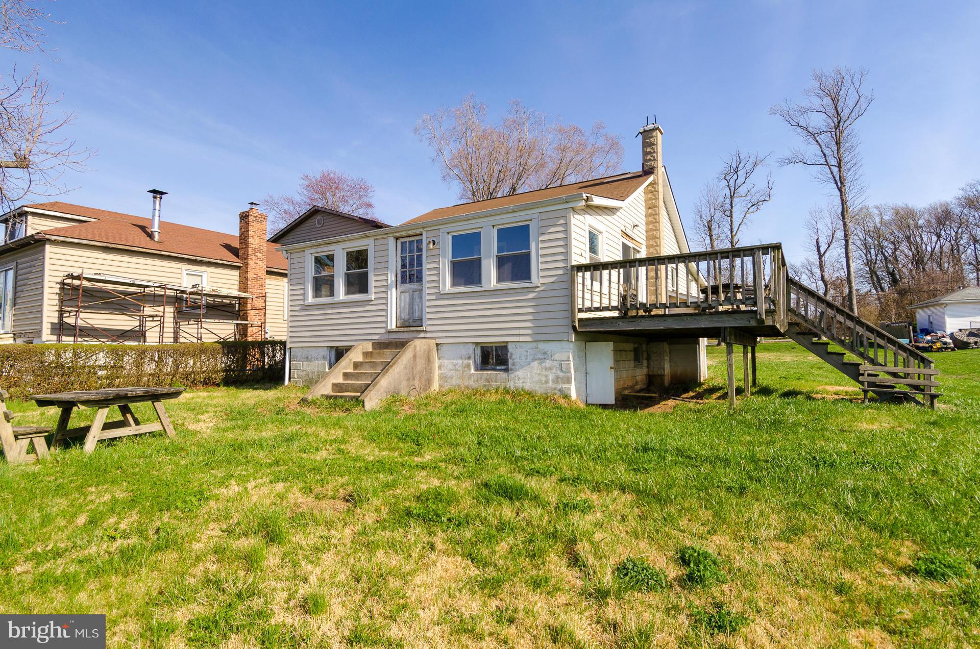 2538 Island View Road Essex, MD 21221 - Photo 2 of 30 Exterior (General)