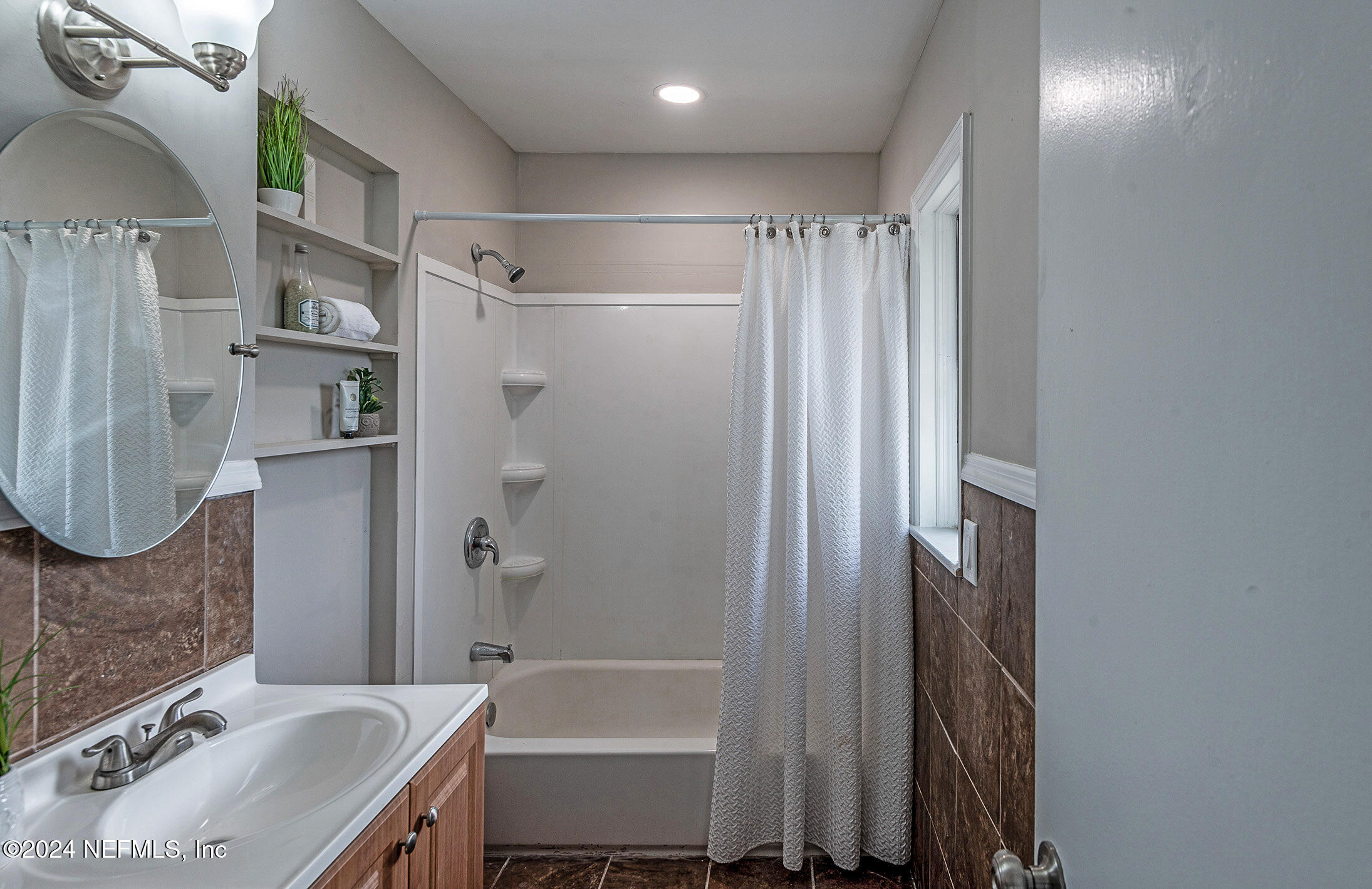4405 Roth Drive Jacksonville, FL 32209 - Photo 30 of 57 4405 Roth Interiors-19