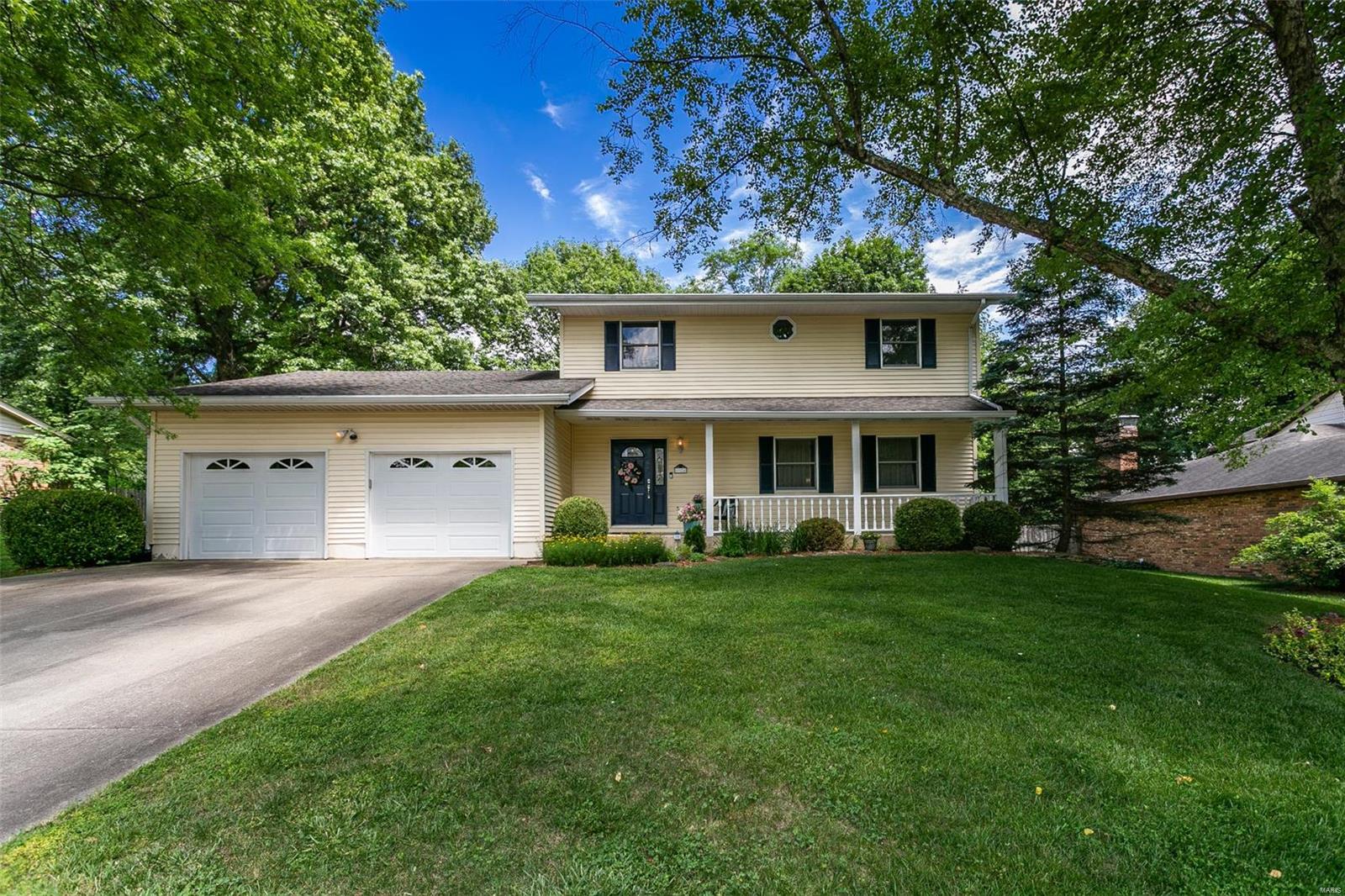 1924 Duke Street Edwardsville, IL 62025 - Photo 1 of 42 Gallery Image 1